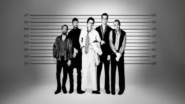 Backdrop to the movie "The Usual Suspects" #574694