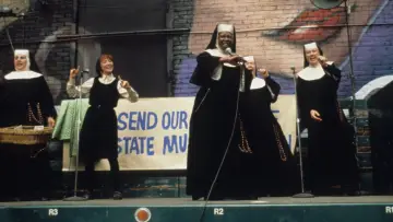 Backdrop to the movie "Sister Act 2: Back in the Habit" #688863