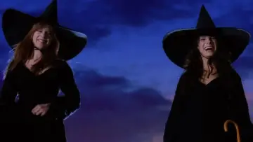 Backdrop to the movie "Practical Magic" #697216