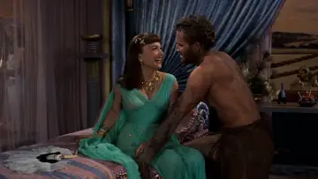 Backdrop to the movie "The Ten Commandments" #676192