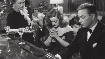 Backdrop to the movie "All About Eve" #750495
