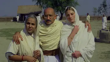 Backdrop to the movie "Gandhi" #986217