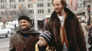 Backdrop to the movie "Home Alone 2: Lost in New York" #567452