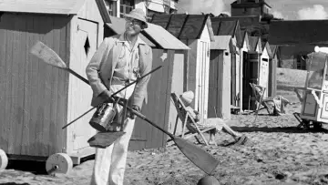 Backdrop to the movie "Monsieur Hulot