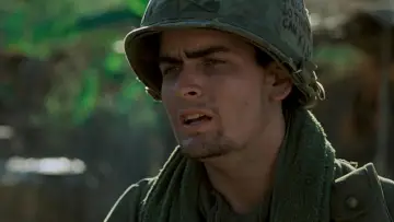 Backdrop to the movie "Platoon" #616008