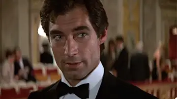 Backdrop to the movie "The Living Daylights" #637742