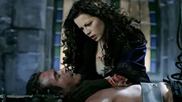 Backdrop to the movie "Van Helsing" #586766