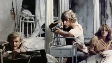 Backdrop to the movie "Zombie Flesh Eaters" #996965