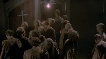 Backdrop to the movie "Zombie Flesh Eaters" #996969