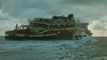 Backdrop to the movie "The Island" #1572192