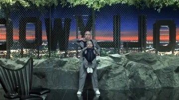 Backdrop to the movie "Austin Powers in Goldmember" #928049