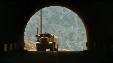 Backdrop to the movie "Duel" #846068