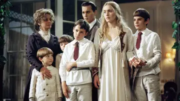 Backdrop to the movie "Finding Neverland" #224662