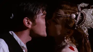 Backdrop to the movie "Moulin Rouge!" #802140