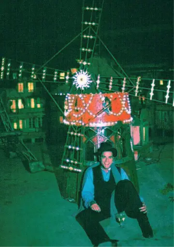Poster to the movie "Moulin Rouge!" #965815