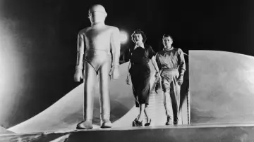 Backdrop to the movie "The Day the Earth Stood Still" #919463