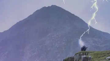 Backdrop to the movie "Highlander" #638867