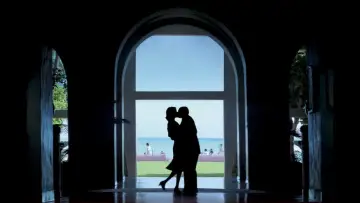 Backdrop to the movie "Punch-Drunk Love" #237311