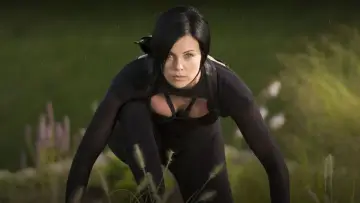 Backdrop to the movie "Æon Flux" #332960