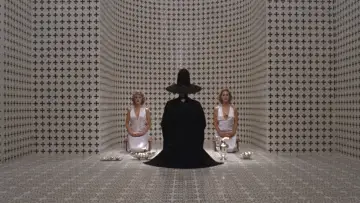 Backdrop to the movie "The Holy Mountain" #206289