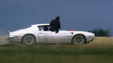 Backdrop to the movie "Thunderbolt and Lightfoot" #1185630