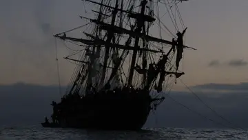 Backdrop to the movie "Master and Commander: The Far Side of the World" #650809