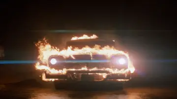 Backdrop to the movie "Christine" #686685