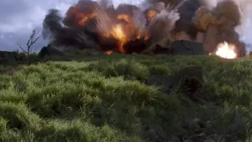 Backdrop to the movie "The Thin Red Line" #807349
