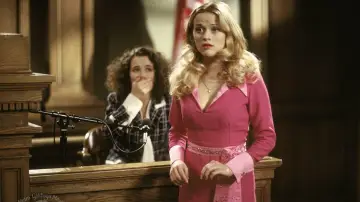 Backdrop to the movie "Legally Blonde" #616084