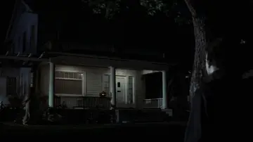 Backdrop to the movie "Halloween" #610802
