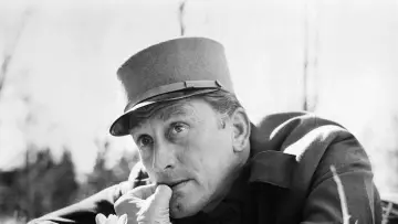 Backdrop to the movie "Paths of Glory" #1163992