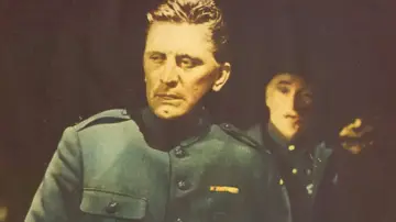 Backdrop to the movie "Paths of Glory" #728373