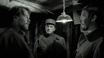 Backdrop to the movie "Paths of Glory" #728395