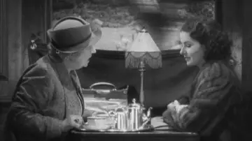 Backdrop to the movie "The Lady Vanishes" #987134