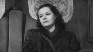 Backdrop to the movie "The Lady Vanishes" #987136