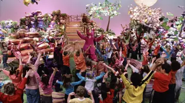 Backdrop to the movie "Death to Smoochy" #1025527