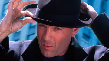 Backdrop to the movie "Hudson Hawk" #328295