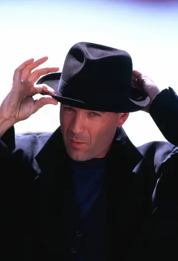 Poster to the movie "Hudson Hawk" #877574