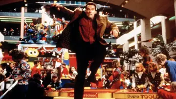 Backdrop to the movie "Jingle All the Way" #307380