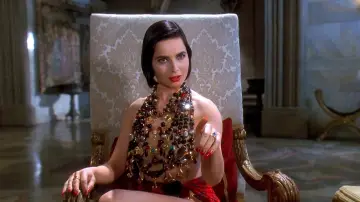 Backdrop to the movie "Death Becomes Her" #715610