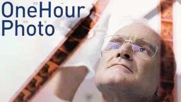 Backdrop to the movie "One Hour Photo" #978546