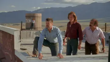 Backdrop to the movie "Tremors" #917826