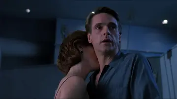 Backdrop to the movie "Dead Ringers" #949768