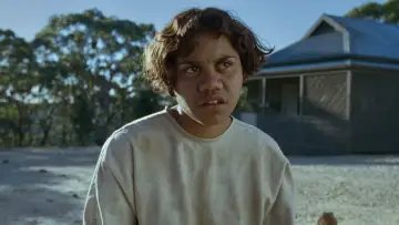 Backdrop to the movie "Rabbit-Proof Fence" #993512