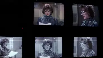 Backdrop to the movie "Tootsie" #874501