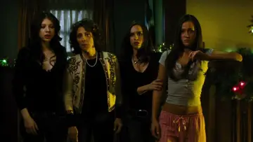 Backdrop to the movie "Black Christmas" #1008297