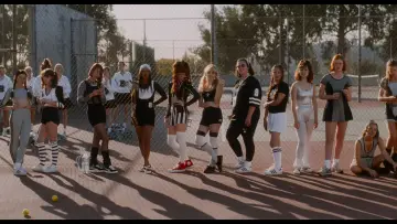 Backdrop to the movie "Clueless" #1530752