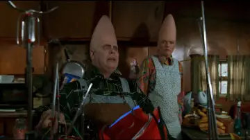 Backdrop to the movie "Coneheads" #859542