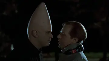 Backdrop to the movie "Coneheads" #859543