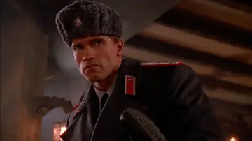 Backdrop to the movie "Red Heat" #810874